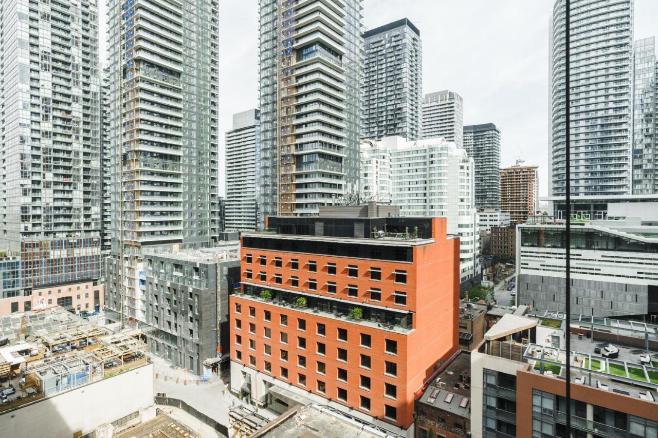 Aoc Suites - Heart Of Downtown Condo Toronto Exterior photo